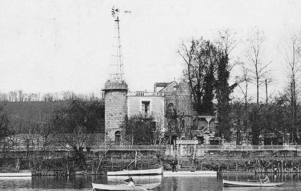 Une éolienne sur le&nbsp;toit