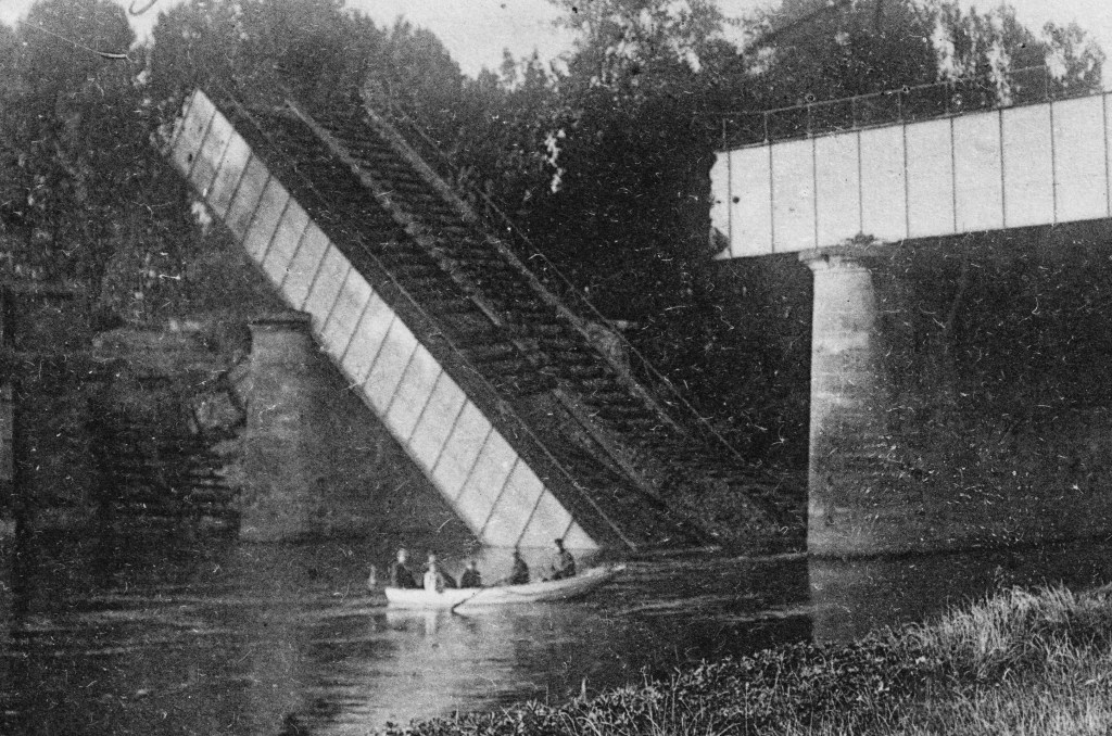 Le pont détruit en&nbsp;1914